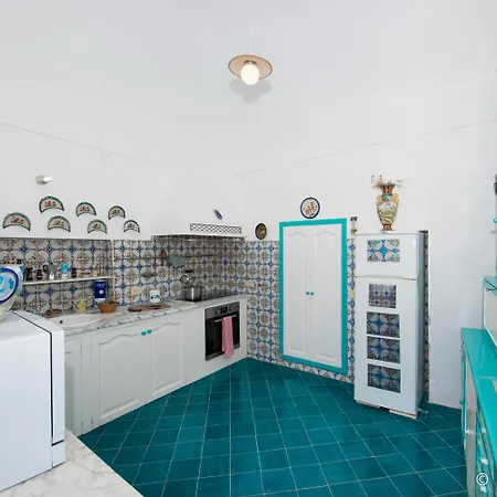 Rokketta Positano